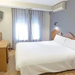 Alda Plaza 게스트하우스 *