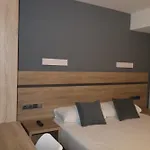Alda Plaza 게스트하우스 *