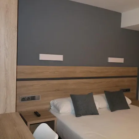 Alda Plaza Guest house *
